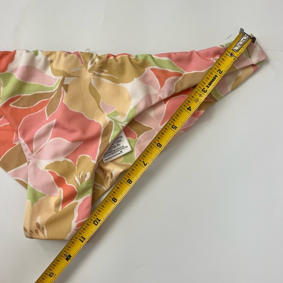 Billabong Pink and Orange Floral Fabric - Picture 10 of 10
